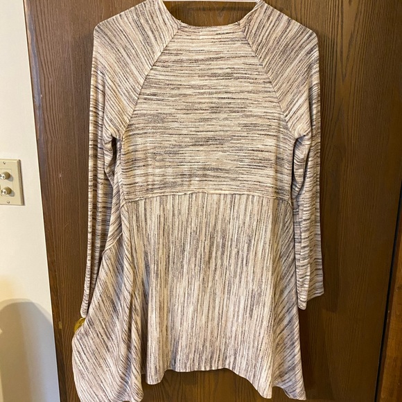 Open Flare Sweater Womens Small NWT - Picture 4 of 4